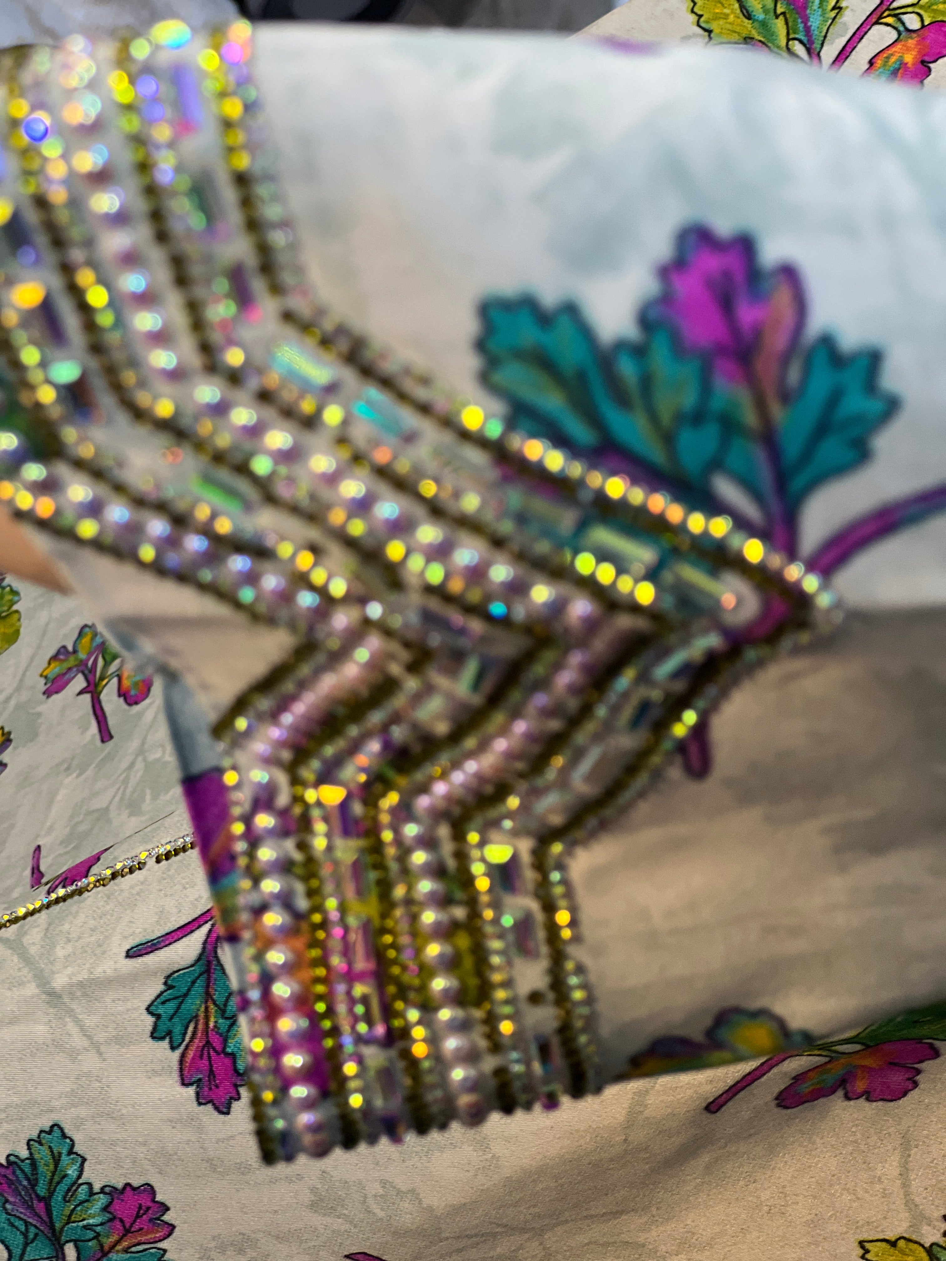 Embroidered Makhwar – Design 2