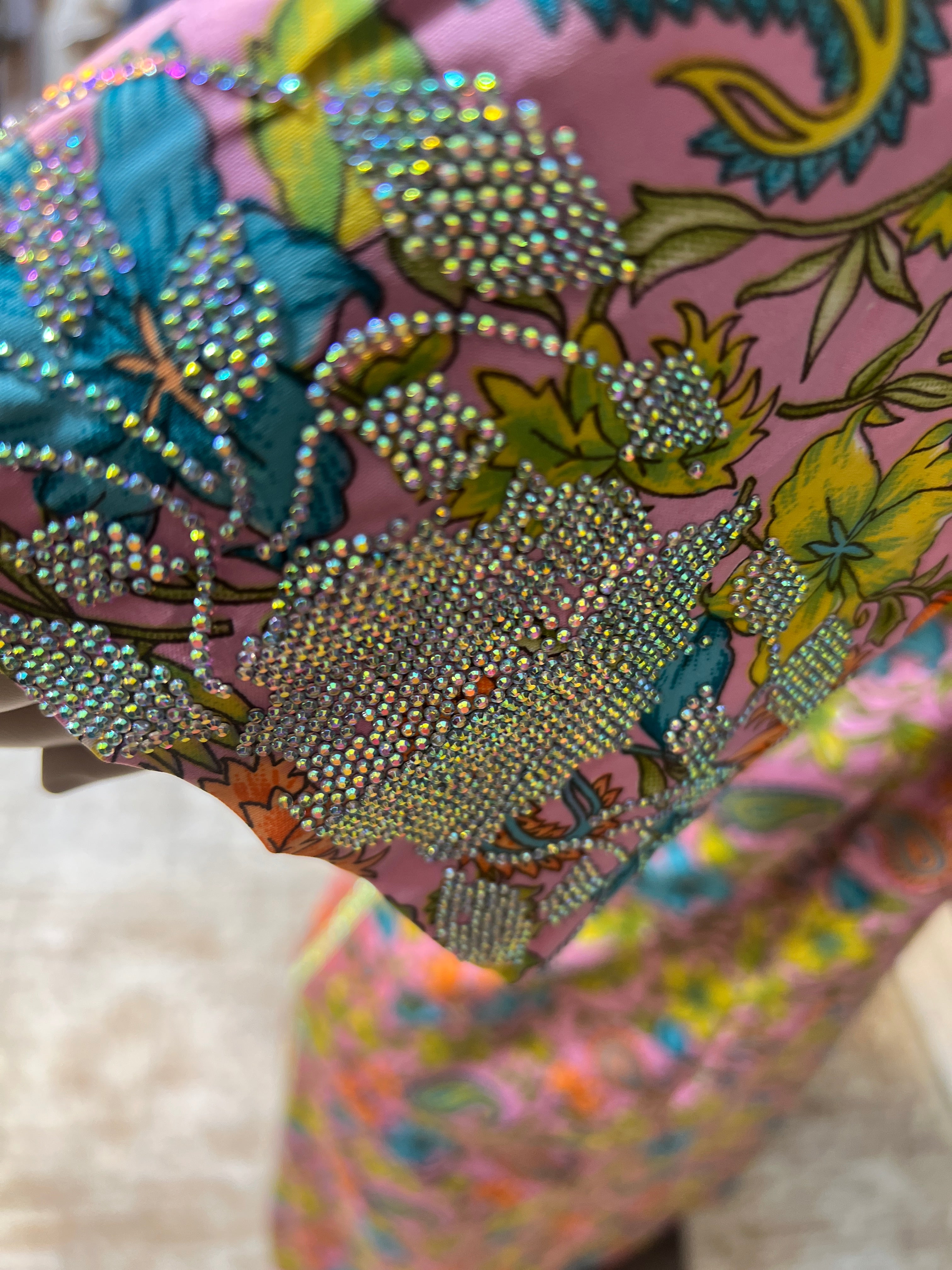 Embroidered Makhwar – Design 4