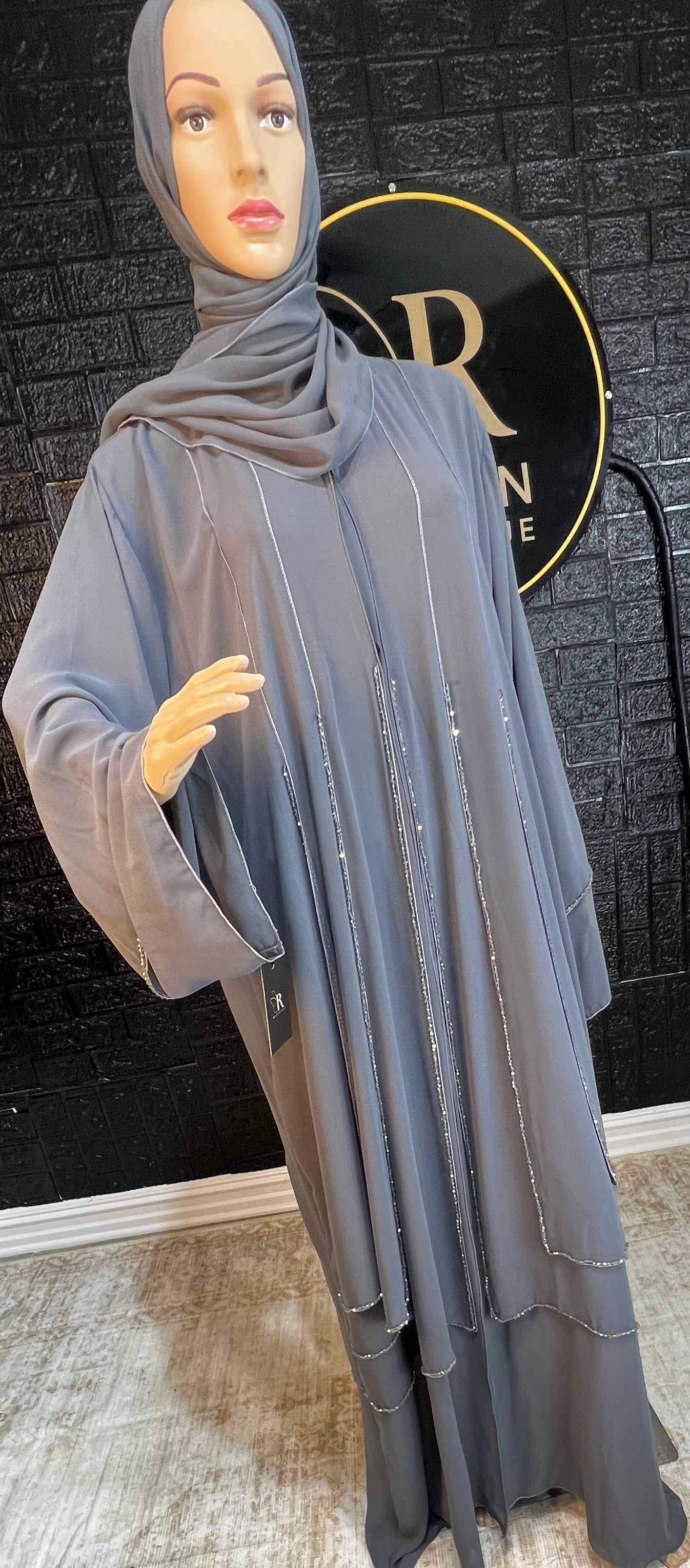 Silver Serenity – 2 Piece Abaya