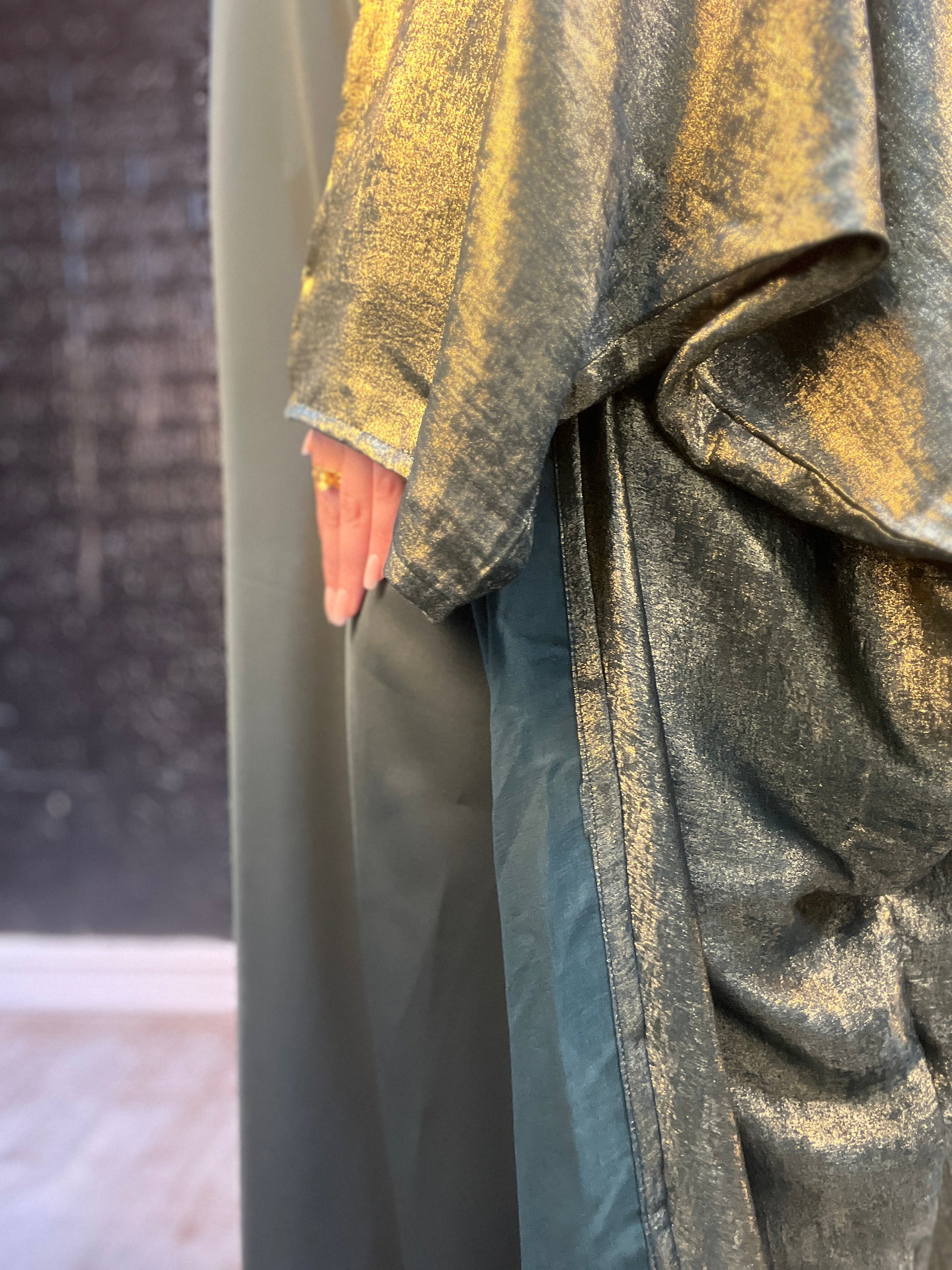 Shine of Grace Abaya